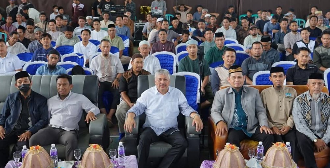 Bupati Pinrang Hadiri Seminar Parenting Wahdah Islamiyah, Ketua DPD WI: Visi Keluarga Bukan Hanya di Dunia, Tapi Sampai Surga