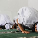 Makna Gerakan Shalat